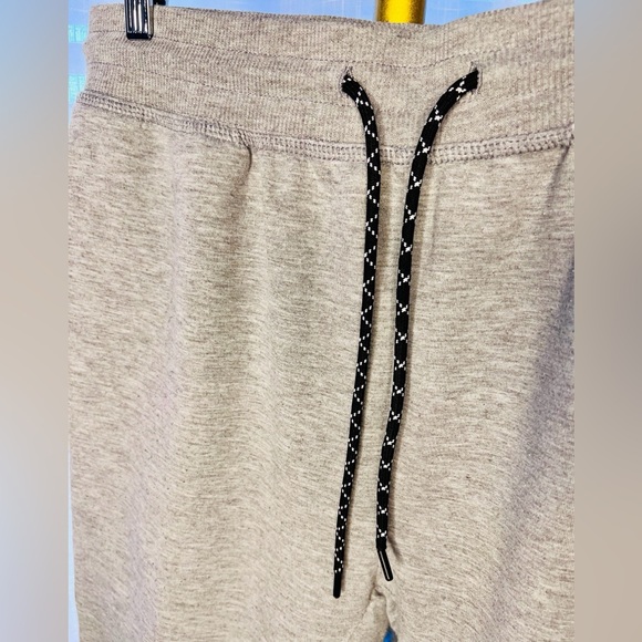 Balance Collection Menβs Pocket Jogger with Drawstring Sz M Light Gray - Picture 6 of 10